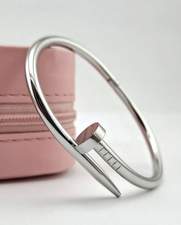 Cartier Nail Handcuff - Silver