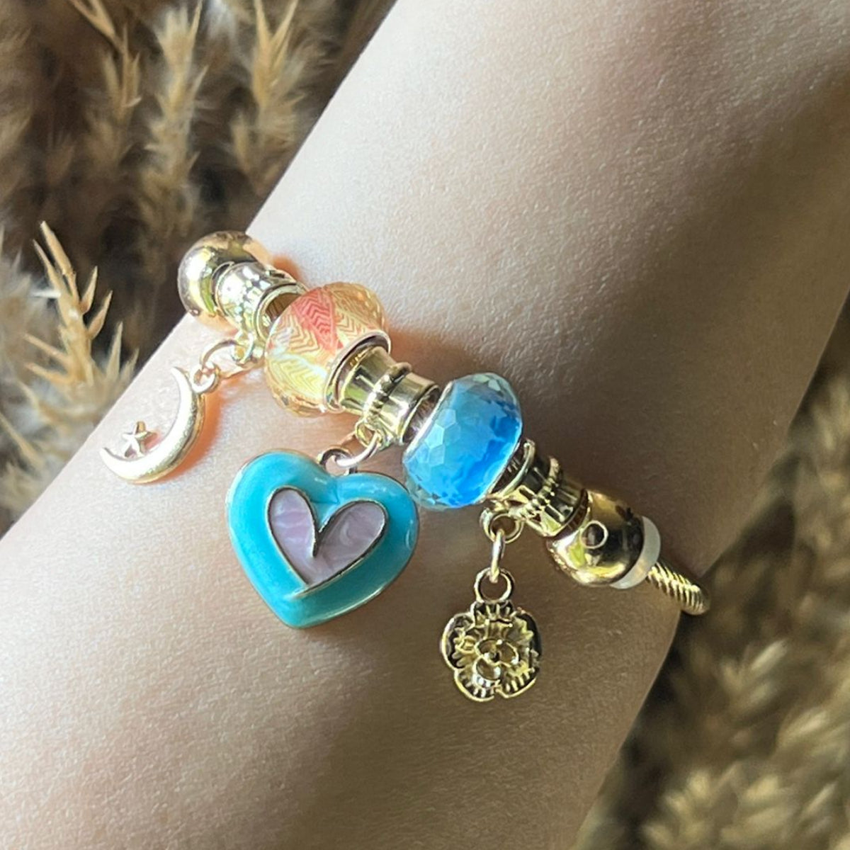 Summer heart bracelet